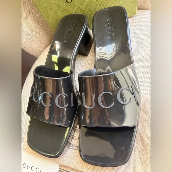 GUCCI Black Slip On Rubber Sandal Short Stack Heel EU 39